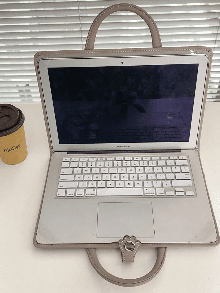 Look at the babies who have been looking for computer protective cases! 6 image 28